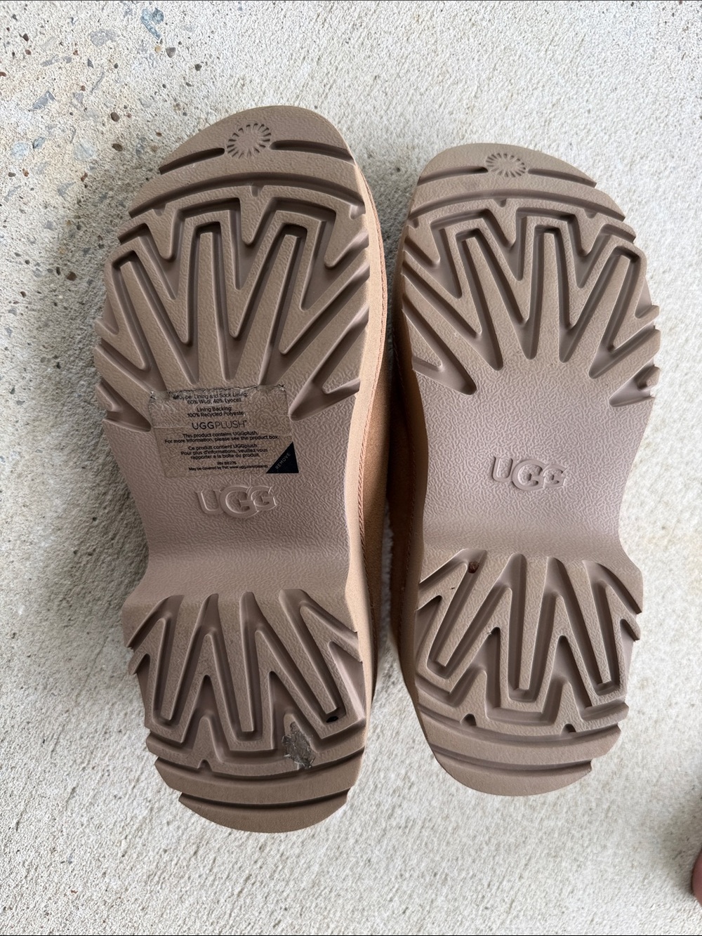 UGG Women's New Heights Cozy Platform Clogs Chestnut Suede Size 8(39) - Picture 7 of 11